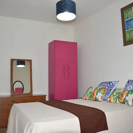 Piso En El Centro De Laxe